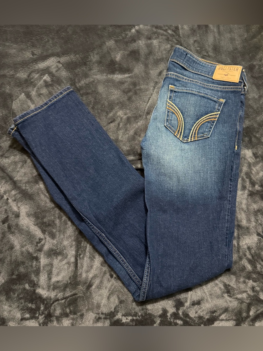 Hollister Women's Dark Blue Bootcut Jeans